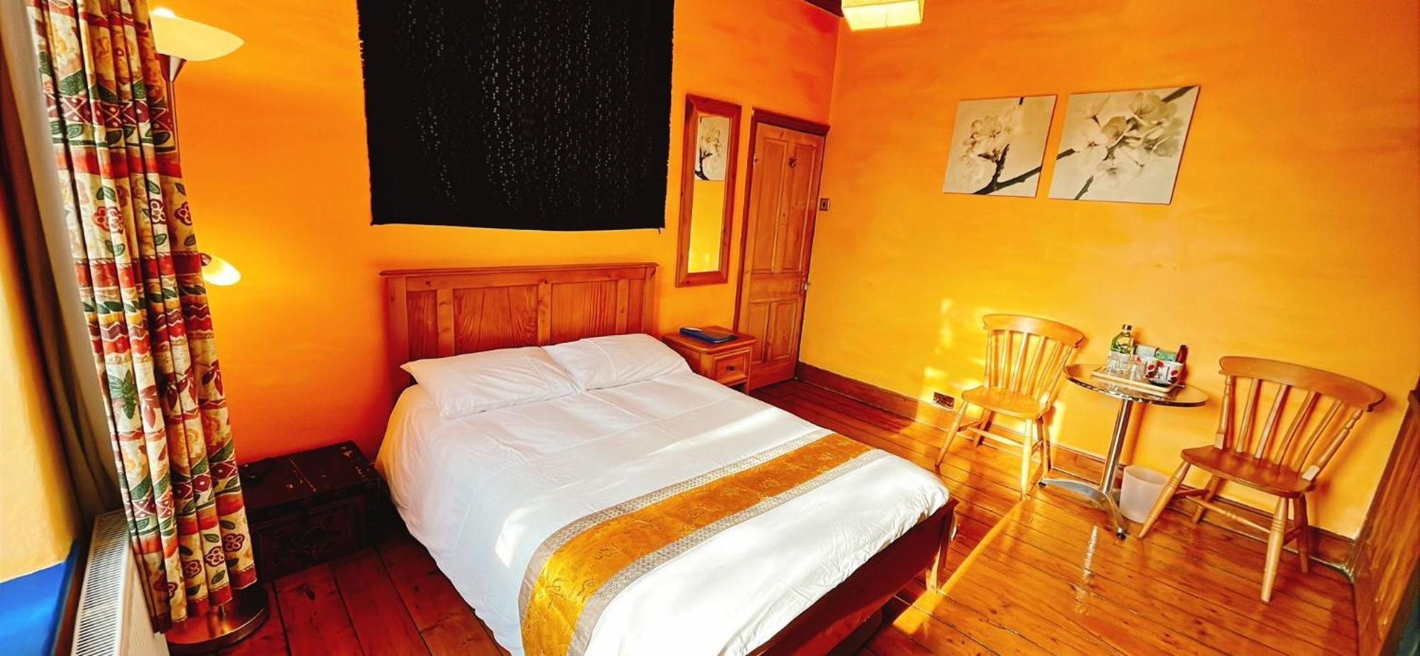 Funky Urban Jungle Bed & Breakfast Cardiff Ngoại thất bức ảnh